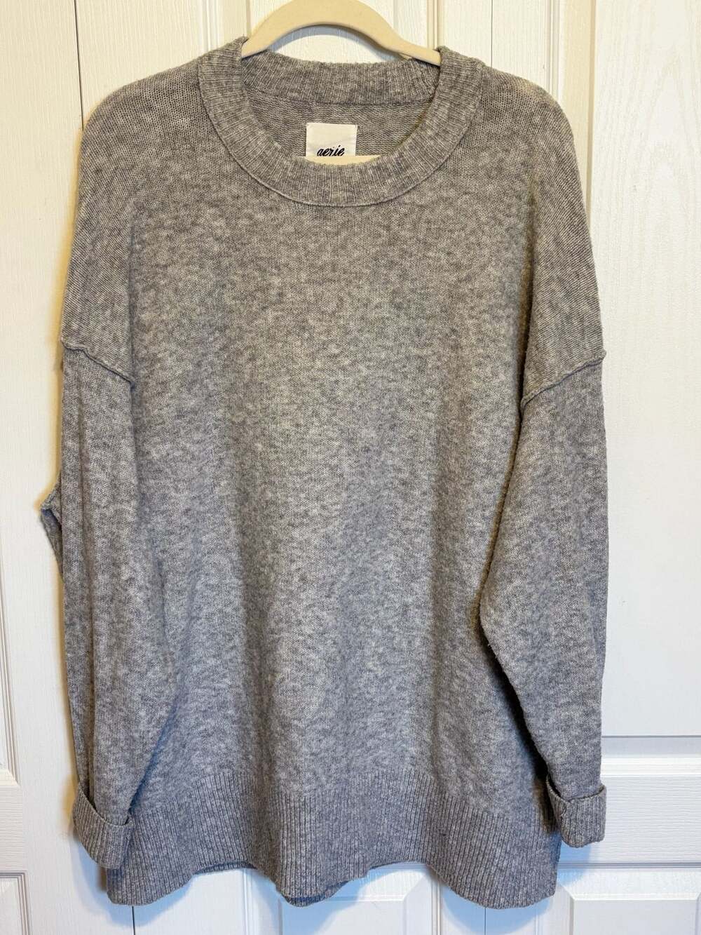 Aerie Gray Knit Sweater Size M Crewneck Pullover